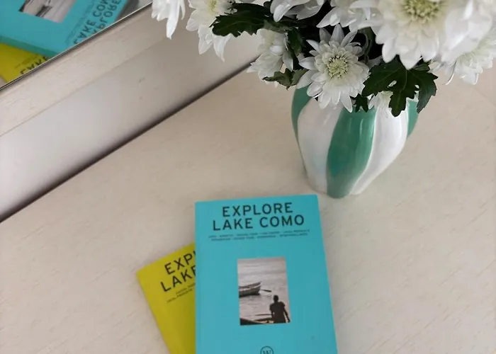 Charming & Bright Lakefront Apartmán *