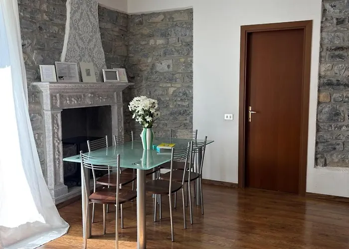 Charming & Bright Lakefront Apartmán Argegno