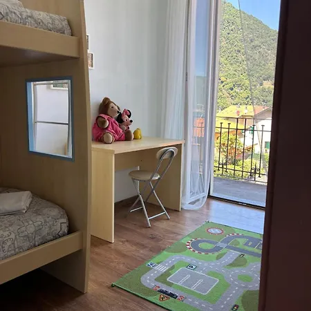 Charming&bright Lakefront Argegno