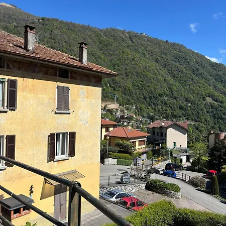 Charming & Bright Lakefront Argegno