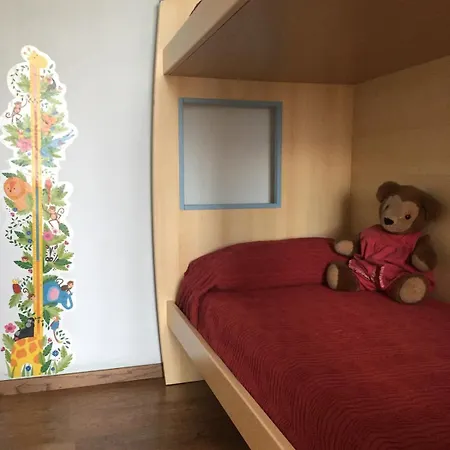 Charming & Bright Lakefront Apartmán *