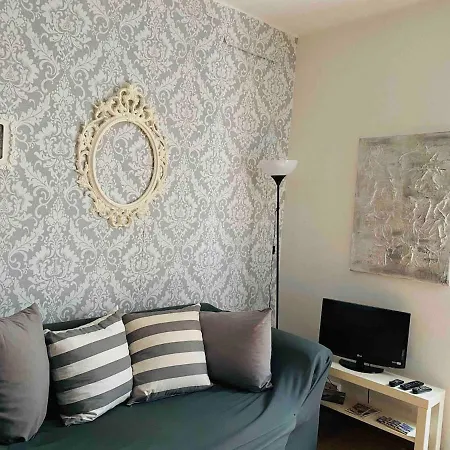 Charming & Bright Lakefront * Argegno